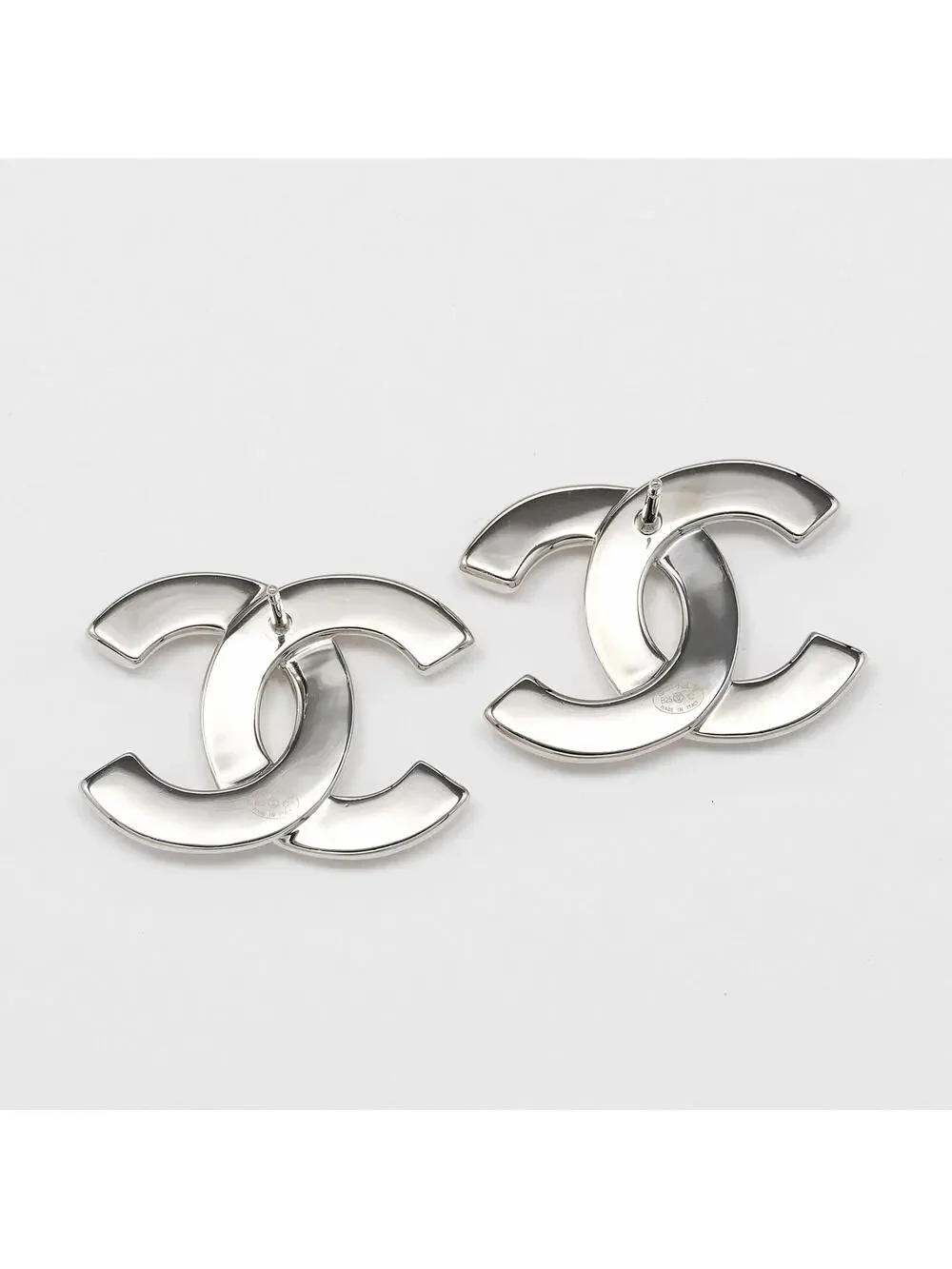 Chanel elevate your